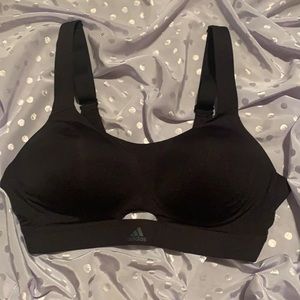 🌸 Black adidas bra with cutout